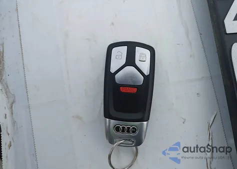 2018 Audi A4 2.0T Premium/2.0T Tech Premium z USA, uszkodzony, nr VIN WAUENAF40JA158273